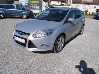 Ford Focus Turnier 1.6 Titanium Xenon Navi PPS V+H Türkanten Winter-P. - foto 1