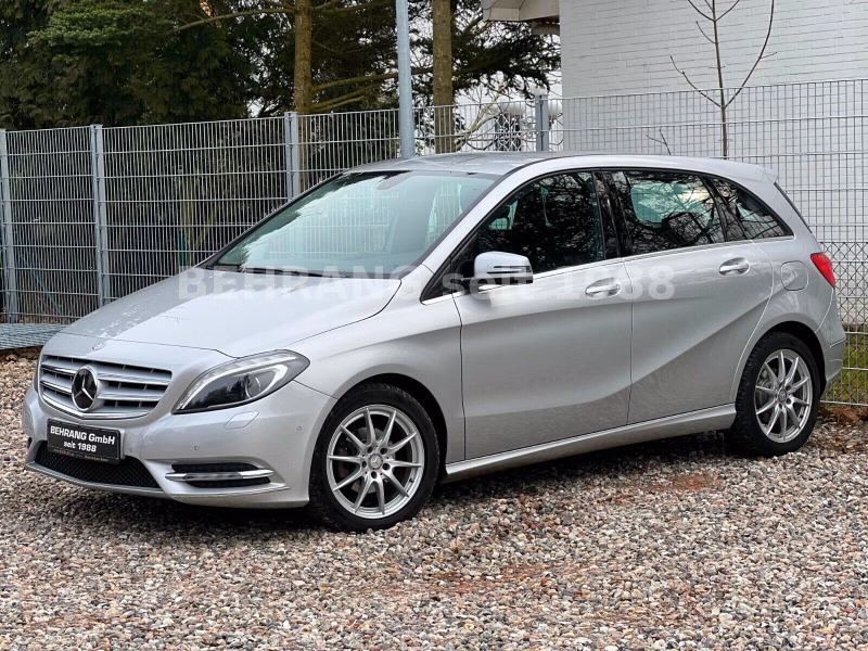 Mercedes-Benz B 180 B CDI NAVIGATION BI-XENON SITZHEIZUNG PDC