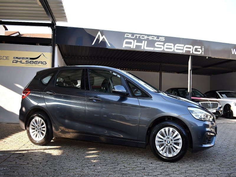 BMW 220 Active Tourer d  /Navi/LED/HUD/Kamera/Euro6