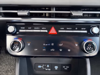 Hyundai TUCSON FL MJ27 Navi SmartKey LED Klimaautomatik - bilder 13