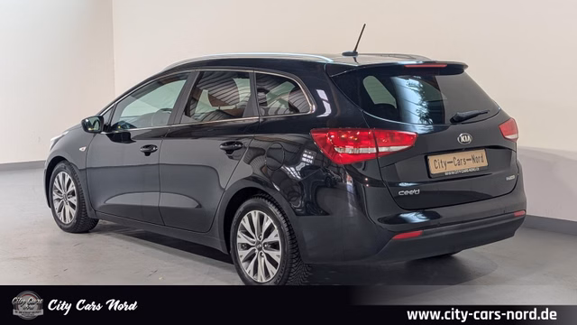 Kia Ceed Sportswagon Dream Team KAM+TEMPO+PDC+SHZ - фото 3