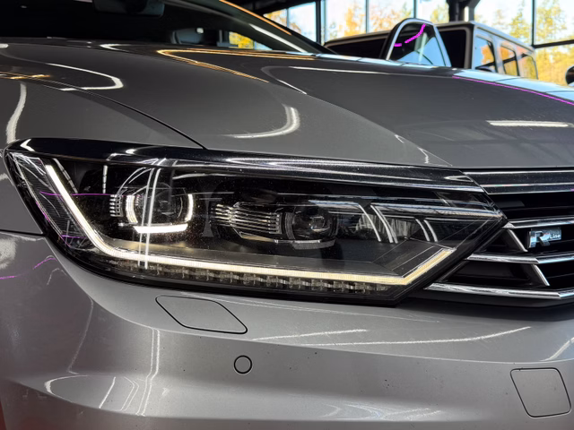 Volkswagen R-LINE/Highline/D-LED/ACC/NAVI/KAM/SHZ/LRH - foto 10