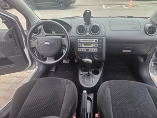 Ford Fiesta 1.6 16V Ghia Automatik*HU/AU NEU*KLIMA* - foto 1
