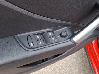 Audi Q2 35 TFSI S-TRONIC / NAVI / LED / SITZHEIZUNG / KAMERA - foto 14