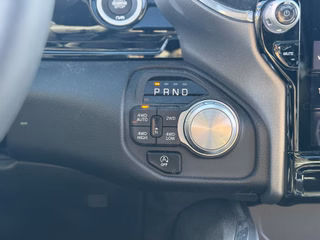 Dodge RAM Laramie Night + Luftfederung + elektr. Trittbretter AHK , Beifahrerdisplay - foto 30
