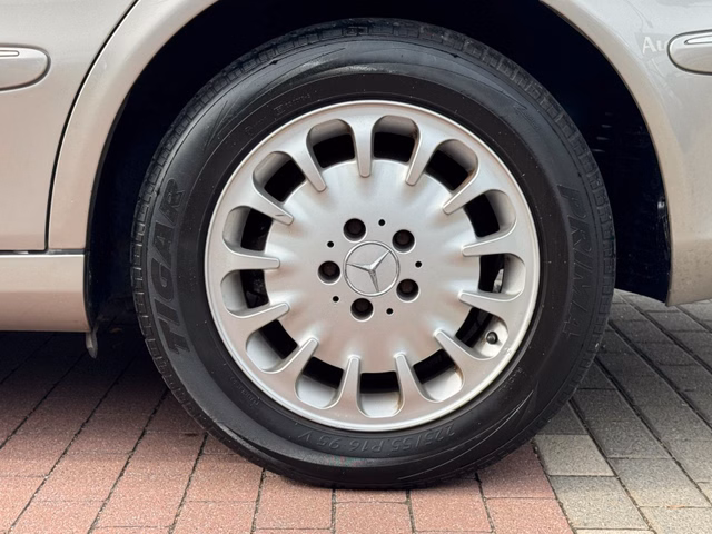 Mercedes-Benz E240 Lim*Elegance*Aut*Klima*Temp*SHZ*TÜV NEU - bilder 10