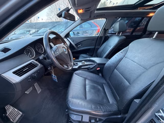 BMW 523i Touring*Aut*Pano*Leder*Navi*MOTORSCHADEN - foto 3