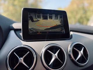 Mercedes-Benz B 180 Score Automatik+Navi+LED+SHZ+Kamera+PDC+ - foto 7