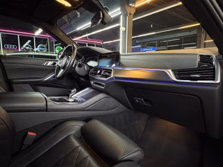 BMW xDrive 30 d M Sport PANO/MEMORY/LED/ICONICGLOW/KAMERA - foto 31