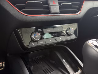 Skoda Scala 1.5 TSI Monte Carlo KLIMA / ALU / PANORAMA / SITZHEIZUNG - foto 9