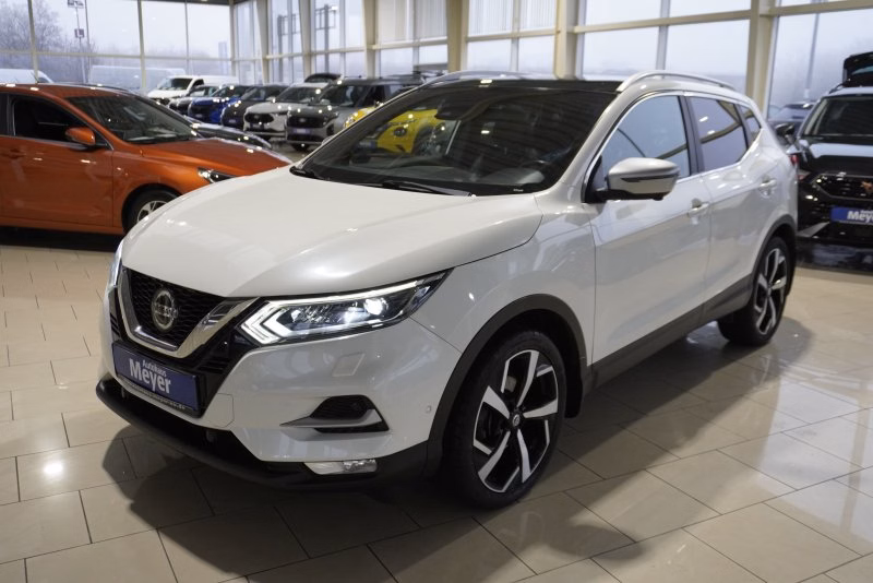 Nissan Qashqai Tekna+ 1.3 DIG-T aAHK/LEDER/LED/PANO/NAVI/KAMERA