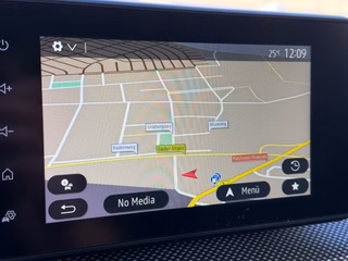 Dacia Jogger Extreme  CAM Navi SHZ AHK 7 Sitzer - bilder 23
