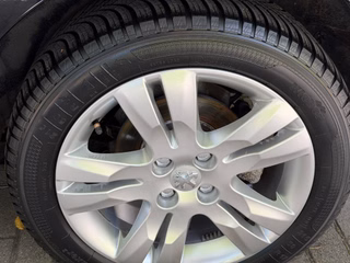 Peugeot 5008 Platinum  1. Hand Panorama Dach Klima - bilder 38