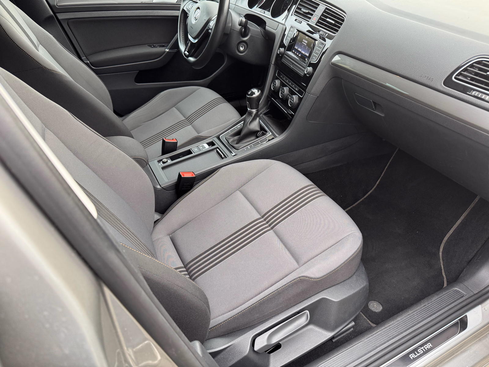 Volkswagen Golf 1,2 TSI BMT "Allstar" Bremsen Neu/AHK/SHZ/PDC