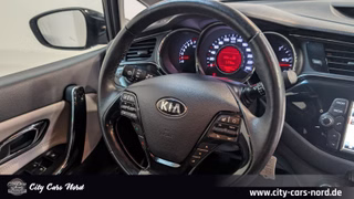 Kia Ceed Sportswagon Dream Team KAM+TEMPO+PDC+SHZ - фото 14