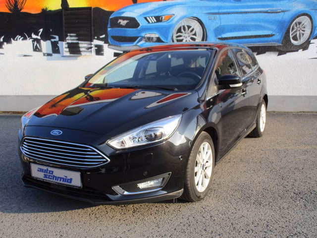 Ford Focus Turnier Titanium + Bi-Xenon + Navi + ACC