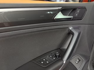 Volkswagen Tiguan Highline 1,4 TSI 4Motion OFFROAD/NAVI/AHK/KEYLESS/KAMERA - foto 6