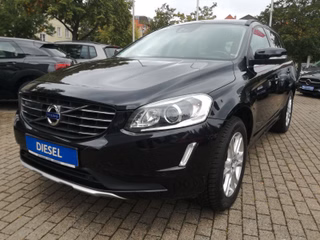 Volvo XC60 Momentum 2WD*133KW*AUTO*LEDER*NAVI*ACC*