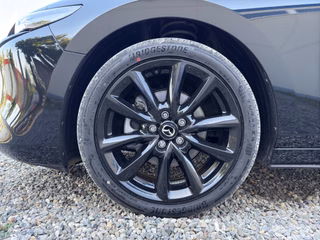Mazda 3 2.5L G 140PS 6AG Homura Plus - bilder 13