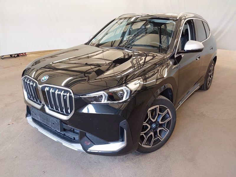 BMW iX1 30 xDrive xLine MMRY/ACC/PANO/HEADUP/ADAPTLED