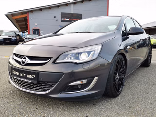 Opel Astra J 1.4 Turbo Innovation ecoFlex|NAVI|TEMP|ALU|PDC|SHZ Used vehicle for sale | First registration 05/2013 | Price 10.490 €
