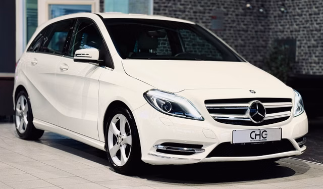 Mercedes-Benz B 180 Sport Paket|AHK|NAVI|SHZ|TEMP.|MFL|Bi-XENON Gebrauchtwagen Kaufen | EZ 12/2013 | Preis 13.500 €