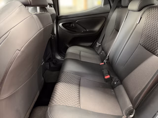 Toyota Yaris Hybrid Style - foto 13