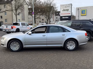 Audi A8 4.2 quattro - foto 9