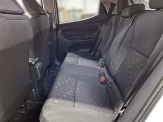 Toyota Yaris Hybrid Teamplayer +Safety- & Comf. Paket + Allwetterreifen - bilder 13
