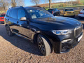 Daumennagel 3 - BMW X7 M