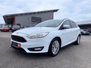 Ford Focus Turnier 1.5 TDCI Autom |TEMP|NAV|SHZ|KLIMA Used vehicle for sale | First registration 02/2017 | Price 8.999 €