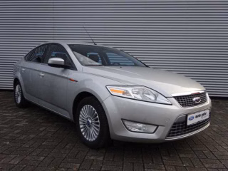 Ford Mondeo 2.0 Titanium Bluetooth Teilleder Parksen - foto 1