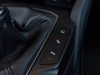 Ford Focus Titanium EcoBoost PANO / ACC / NAVI / B&O SOUND / BLIS / KAM / HUD / - foto 25
