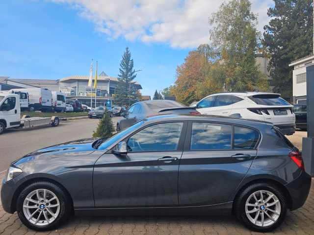 BMW 118 i*XENON*PDC*AHK*6.GANG*ALUFELGEN* - bilder 8