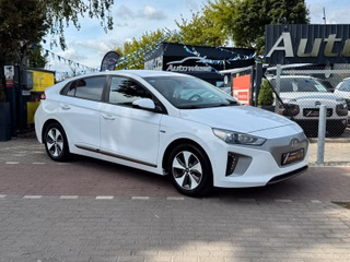 Hyundai IONIQ IONIQ Trend Elektro*Navi*LED*CarPlay*99,7%