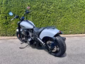Daumennagel 5 - Indian Chief Bobber Dark Horse Storm Gray 4-Zoll-Touchscreen