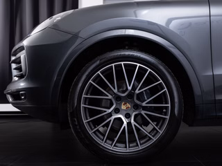 Porsche Cayenne  ACC PANO LUFT SPUR 360-CAM 21" - bilder 6