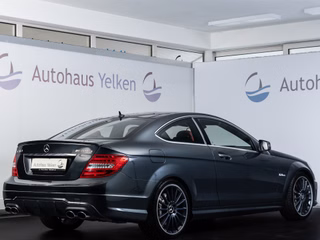 Mercedes-Benz C 63 AMG BI-XENON COMAND H-K PANO SHZ - bilder 4