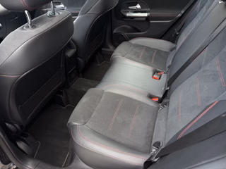 Mercedes-Benz B 250 e Pano SHZ Navi LED AMG 1.Hand Scheckheft - foto 14