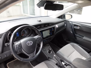 Toyota Auris Touring Sports Hybrid - foto 11