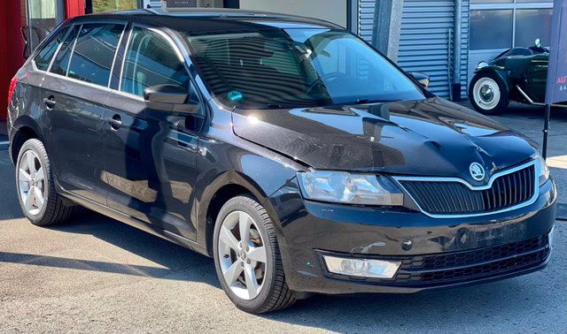 Skoda Rapid Spaceback Drive |SHZ|PDC|TEMPOMAT Gebrauchtwagen Kaufen | EZ 04/2014 | Preis 5.990 €