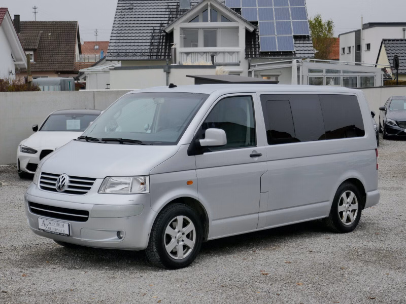Volkswagen T5 Kombi LR 2.5 TDI *8-SITZER*KLIMA*AHK*NAVI*SHZ