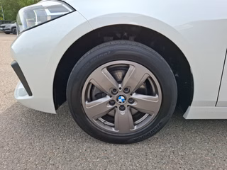 BMW 118 i Advantage KLIMA / PANORAMA / HEAD-UP / LED / NAVI - bilder 13