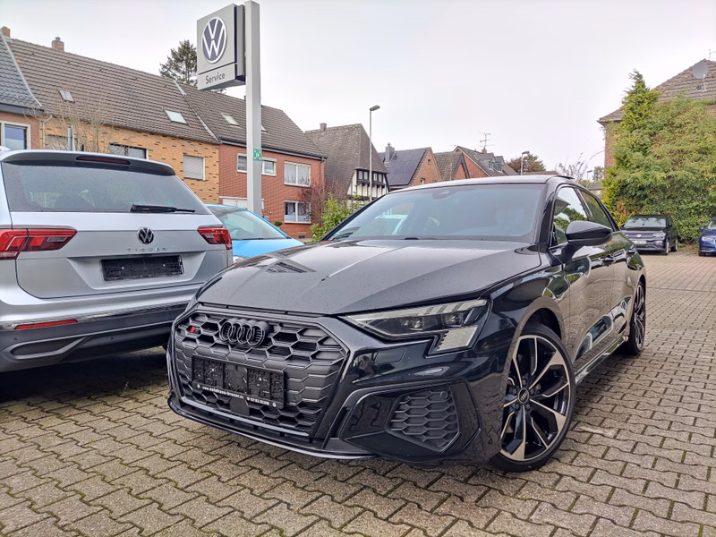 Audi S3 Sportback S3 2.0 TFSI quattro Leder,Pano,Kam,B&O,Matrix