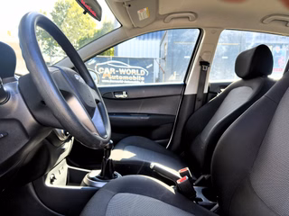 Hyundai i20 Classic Klima/Scheckheft/Garantie - bilder 3