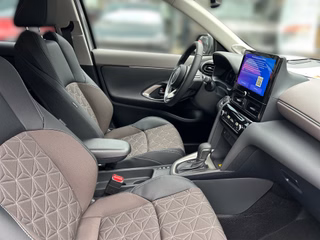 Toyota Yaris Cross + Advanced Technik- Safety Paket + JBL - bilder 12