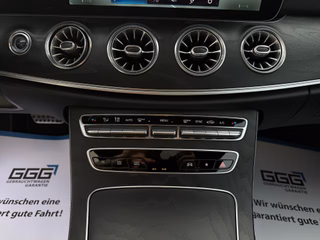 Mercedes-Benz E 220 d Night Pak.Tempo LED Apple Car. Scheckheft - foto 26