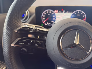 Mercedes-Benz GLA 200 AMG Line Night Autom., Pano ACC 360 Burmester - bilder 9