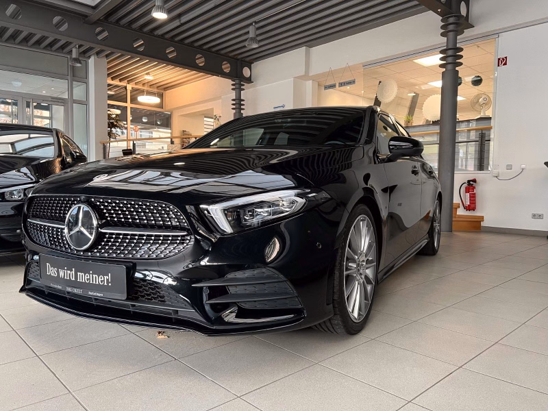 Mercedes-Benz A 250 4M AMG-Line, MULTIBEAM,Distronic,Pano,MBUX