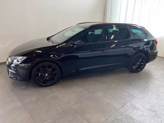 Seat Leon ST 1.5 TSI DSG FR Black EDITION PANO 18" AHK